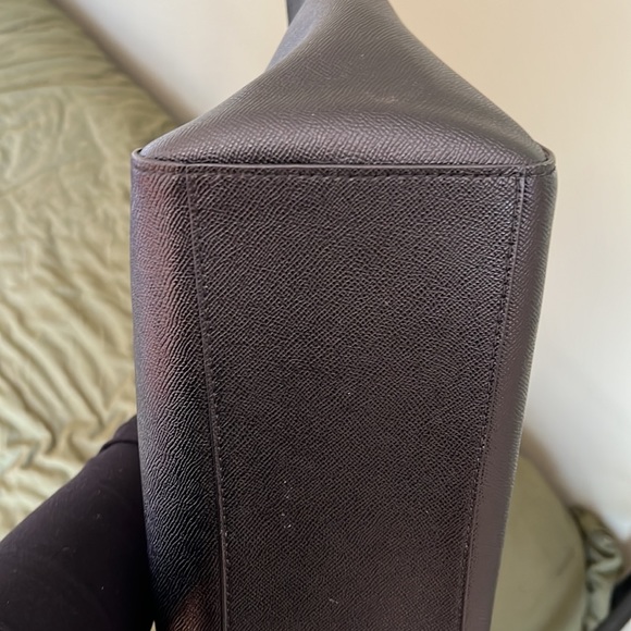 Coach tote with no wear and tear. Very spacious and comes with a dust bag!! - Picture 3 of 6